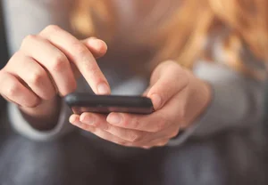 Семь секунд тумана: смартфонные уведомления как аттракцион для нашего внимания