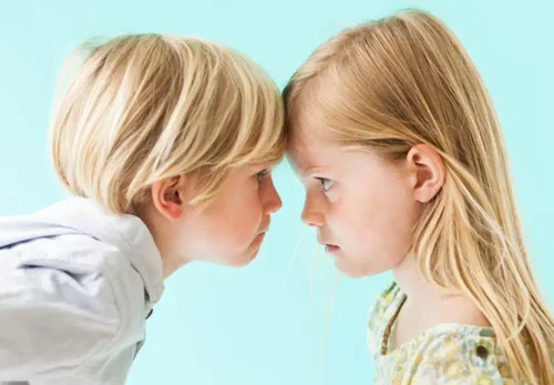 Тени среди нас: неудобная правда о братьях и сёстрах, которая меняет наш взгляд на себя