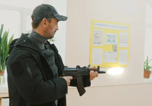 Тени за школьным окном: о чем молчат души «стрелков» и как сохранить свет для наших детей