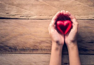 Свет в туннеле: кому удаётся стать настоящей опорой, когда опускаются руки