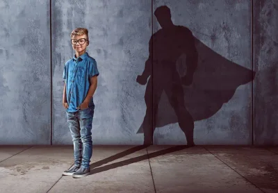 Восьмиклассник внутри нас: зачем взрослые продолжают играть в «не как все»?