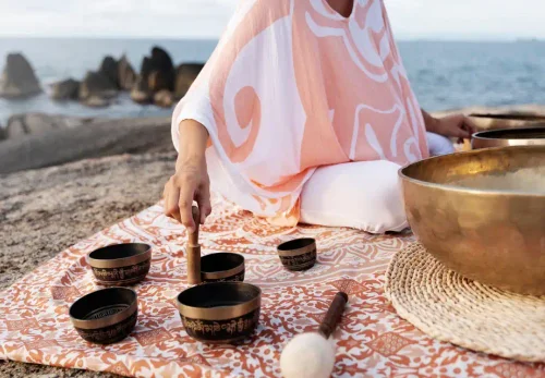 Тайный язык вибраций: зачем нам нужен звук или почему сердце затихает под поющей чашей