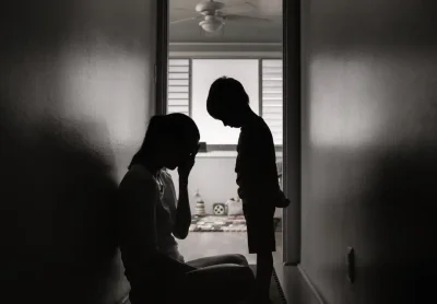 Когда мать есть, но её нет: тайны "живой пустоты" и их отзвук в жизни ребёнка