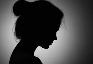 Когда прошлое стучит в спальню: как жизнь и травмы меняют отношение женщин к сексу