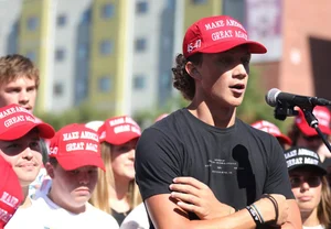 Администрация вузов и политика: кто тут кому мешает?