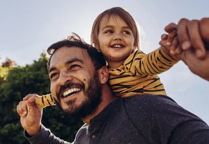 Отец года: как папина реакция на детские слёзы решает судьбу ребёнка