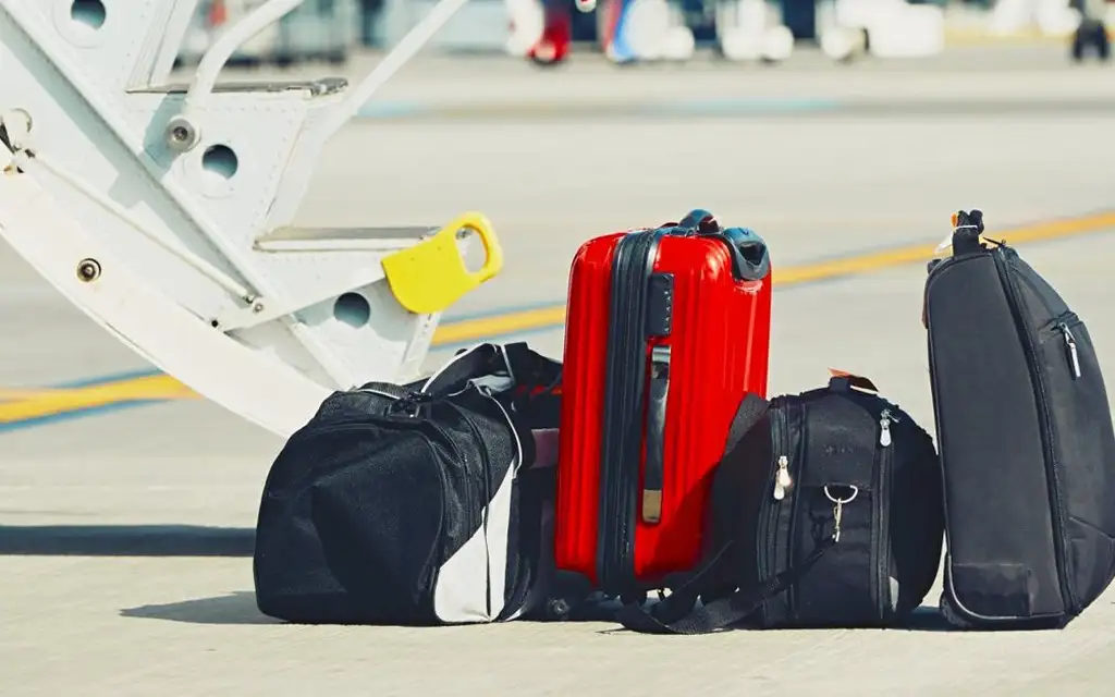 Переезд за горизонт: что остается с человеком, когда уходит почва из-под ног?