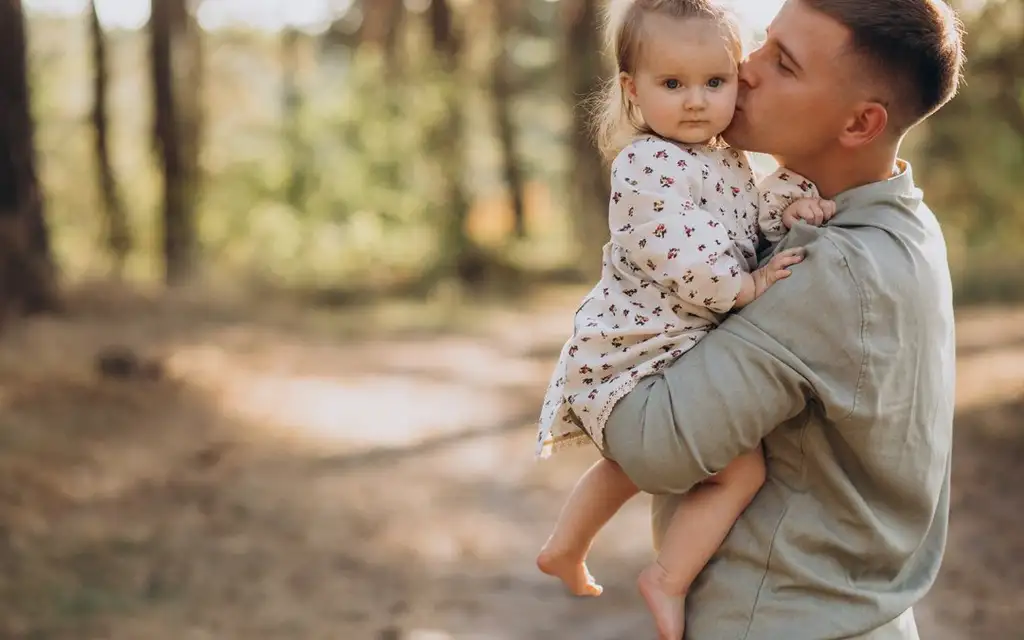 Тайные слёзы отцов: почему мужская послеродовая депрессия перестаёт быть мифом