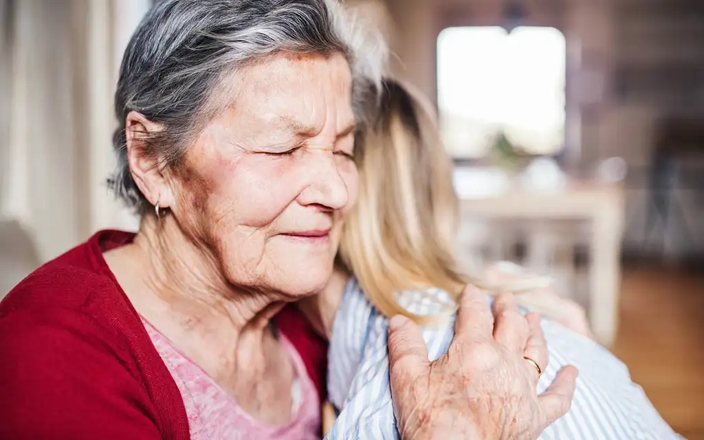 Когда родители становятся детьми: тайная смена ролей, которая меняет судьбы