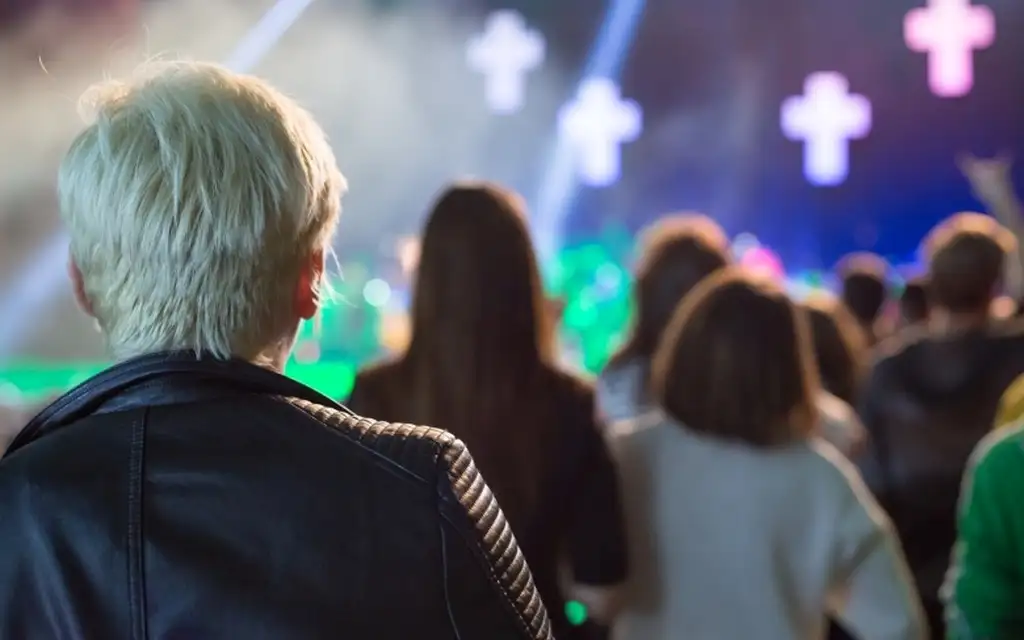 Тайные механизмы заманивания в секты (и почему может попасть каждый)