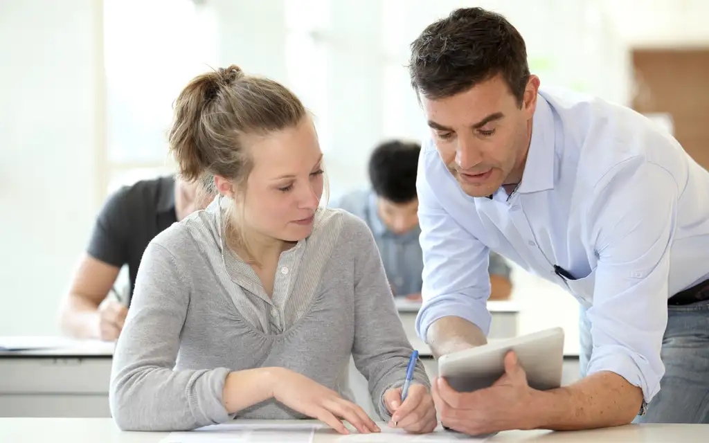 Запретный плод педагогики: что скрывают отношения между учителем и учеником?