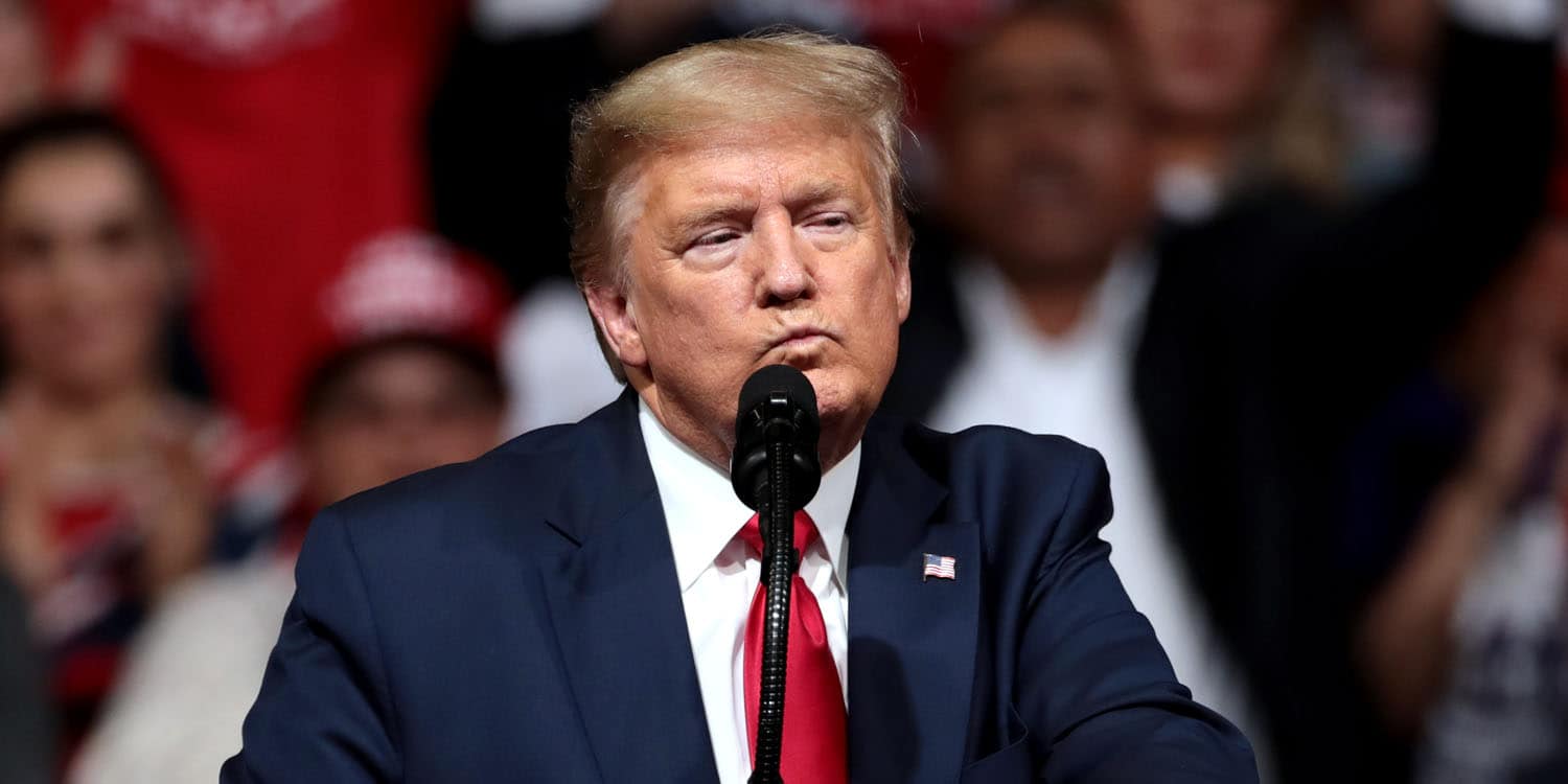 Будущее со скидкой: почему тоска по "заветному завтра" портит Трампу статистику