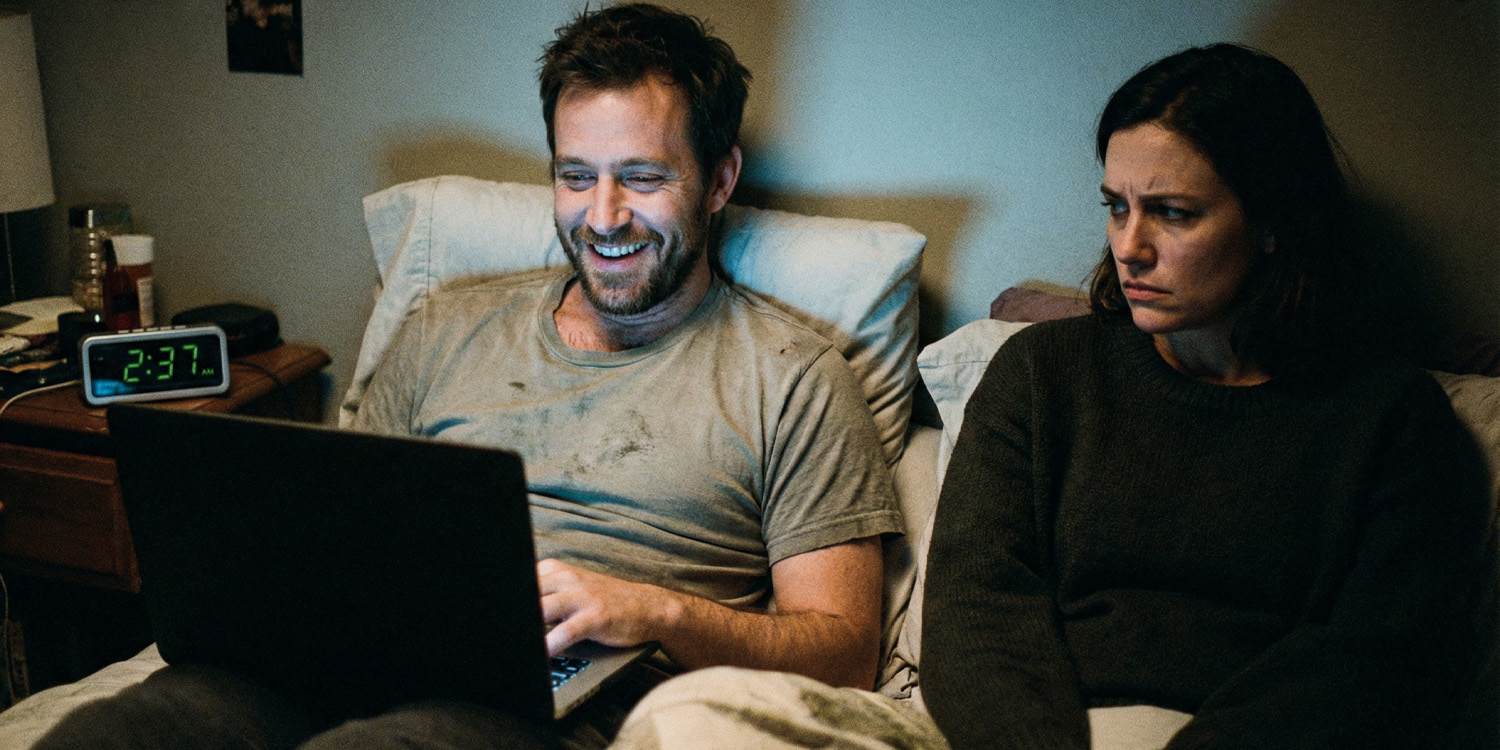 Как обвинение партнёра в просмотре порно спасает отношения... иногда